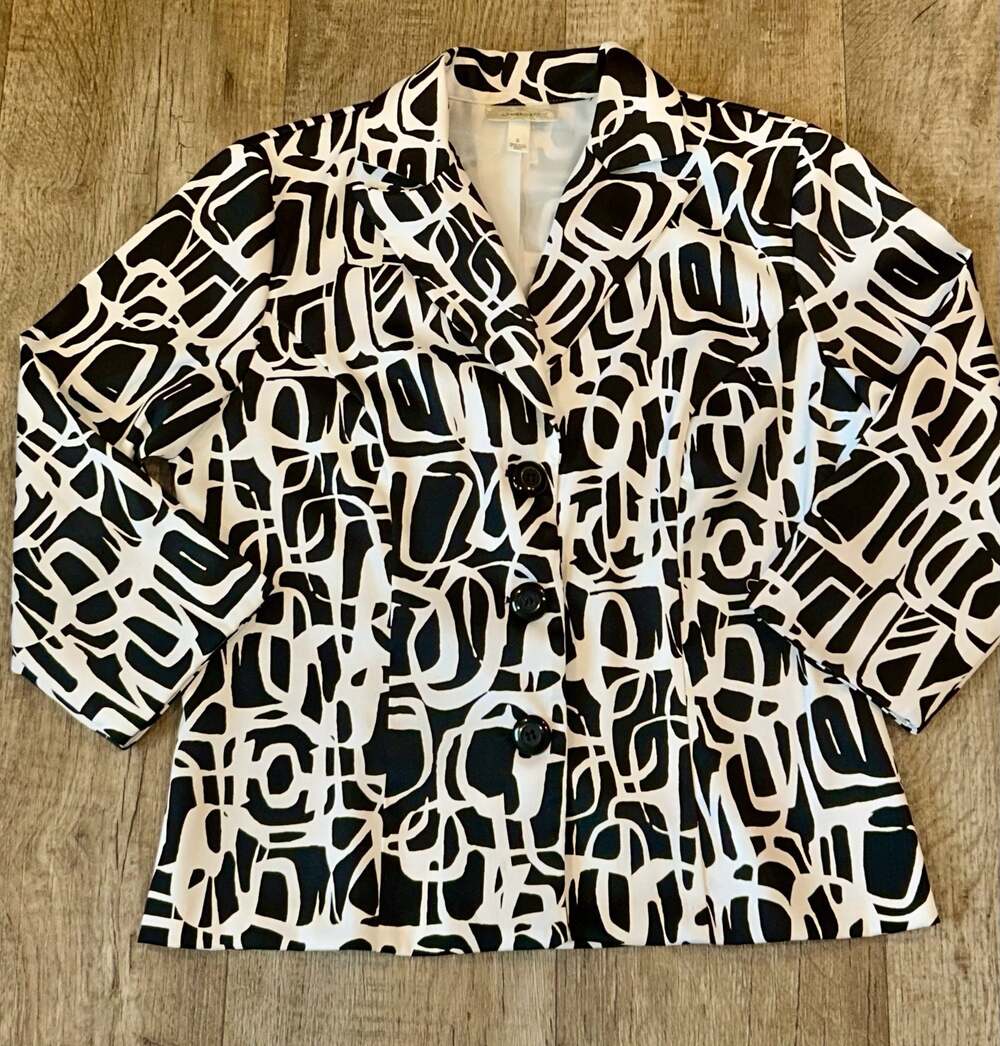 Dressbarn Black and White Abstract Geo Print Blazer Jacket